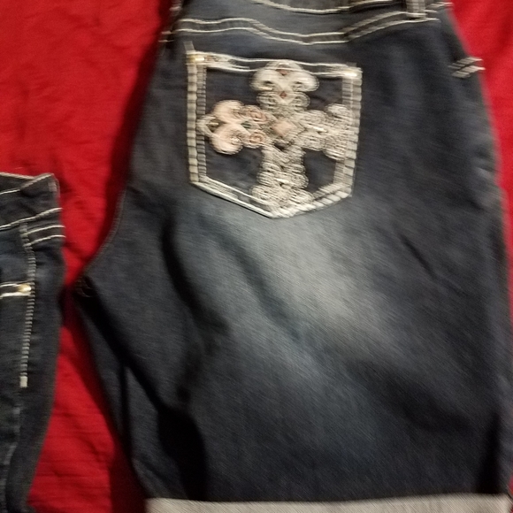 Pants - 2 pair shorts and top (BB8)